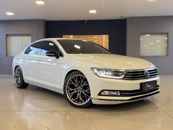 VOLKSWAGEN PASSAT 2.0 16V TSI BLUEMOTION GASOLINA HIGHLINE 4P DSG VOLKSWAGEN PASSAT 2.0 16V TSI BLUEMOTION GASOLINA HIGHLINE 4P DSG
